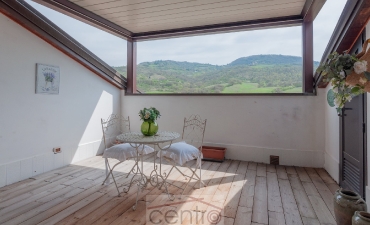 LA CASA CON VISTA: ATTICO CON TERRAZZO IN CENTRO A VERGATO._10