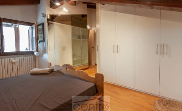 LA CASA CON VISTA: ATTICO CON TERRAZZO IN CENTRO A VERGATO._24