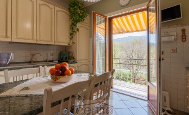 Marano di Gaggio M, appartamento ristrutturato con ingresso indipendente, garage doppio e terreno privato_10