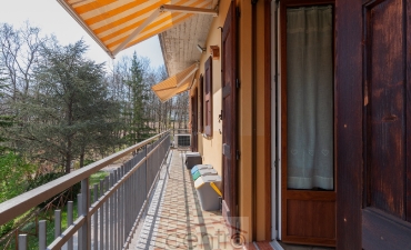 Marano di Gaggio M, appartamento ristrutturato con ingresso indipendente, garage doppio e terreno privato_8