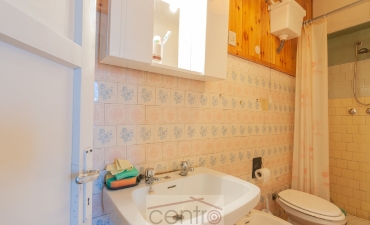 IL BORGO: COMPLESSO CON 3 APPARTAMENTI E TERRENI in località Montione, nella zona splendida vicino al Borgo La Scola._10