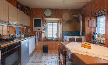 IL BORGO: COMPLESSO CON 3 APPARTAMENTI E TERRENI in località Montione, nella zona splendida vicino al Borgo La Scola._16