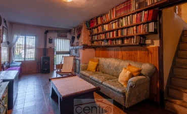 IL BORGO: COMPLESSO CON 3 APPARTAMENTI E TERRENI in località Montione, nella zona splendida vicino al Borgo La Scola._18
