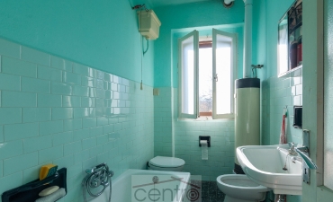 IL BORGO: COMPLESSO CON 3 APPARTAMENTI E TERRENI in località Montione, nella zona splendida vicino al Borgo La Scola._32