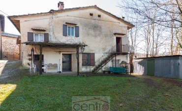 IL BORGO: COMPLESSO CON 3 APPARTAMENTI E TERRENI in località Montione, nella zona splendida vicino al Borgo La Scola._4