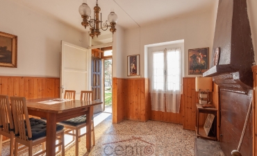 IL BORGO: COMPLESSO CON 3 APPARTAMENTI E TERRENI in località Montione, nella zona splendida vicino al Borgo La Scola._7