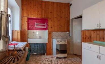 IL BORGO: COMPLESSO CON 3 APPARTAMENTI E TERRENI in località Montione, nella zona splendida vicino al Borgo La Scola._8