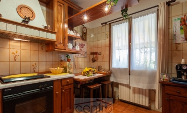 CASA DEI TRE CAMINI: VILLA BIFAMILIARE CON PISCINA_14