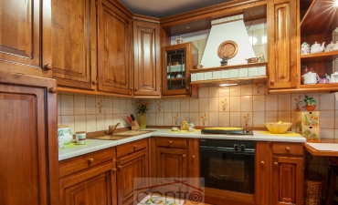 CASA DEI TRE CAMINI: VILLA BIFAMILIARE CON PISCINA_16