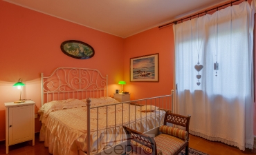 CASA DEI TRE CAMINI: VILLA BIFAMILIARE CON PISCINA_17