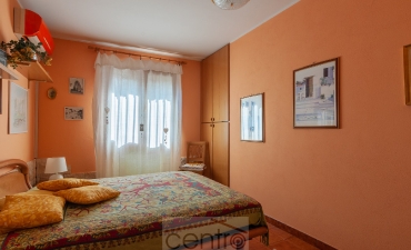 CASA DEI TRE CAMINI: VILLA BIFAMILIARE CON PISCINA_19