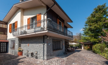 CASA DEI TRE CAMINI: VILLA BIFAMILIARE CON PISCINA_1