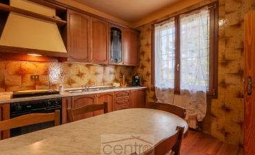 CASA DEI TRE CAMINI: VILLA BIFAMILIARE CON PISCINA_26