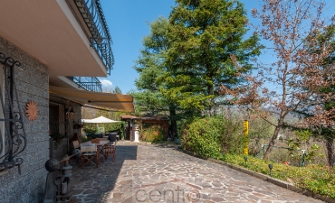 CASA DEI TRE CAMINI: VILLA BIFAMILIARE CON PISCINA_39