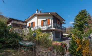 CASA DEI TRE CAMINI: VILLA BIFAMILIARE CON PISCINA_40