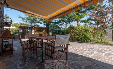 CASA DEI TRE CAMINI: VILLA BIFAMILIARE CON PISCINA_7