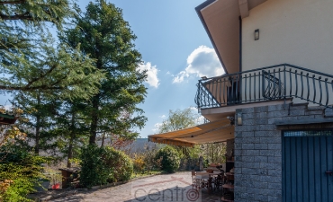 CASA DEI TRE CAMINI: VILLA BIFAMILIARE CON PISCINA_9